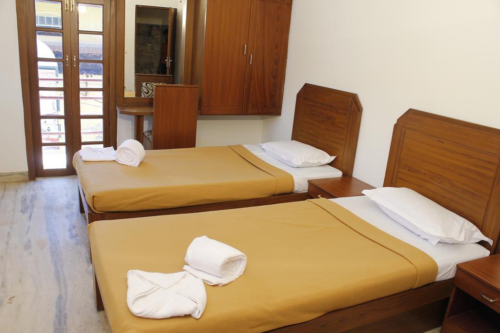Hotel Park Avenue Kochi Ruang foto